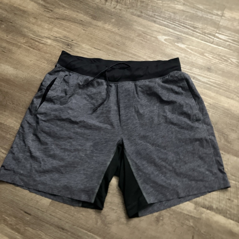 Lululemon Men's Size Large T.H.E. Short Linerless Blue Multi M7901S